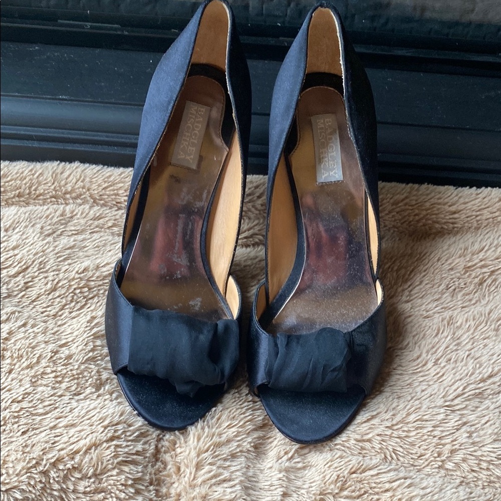 Badgley Mischka Elegant Black Peep-Toe Heels